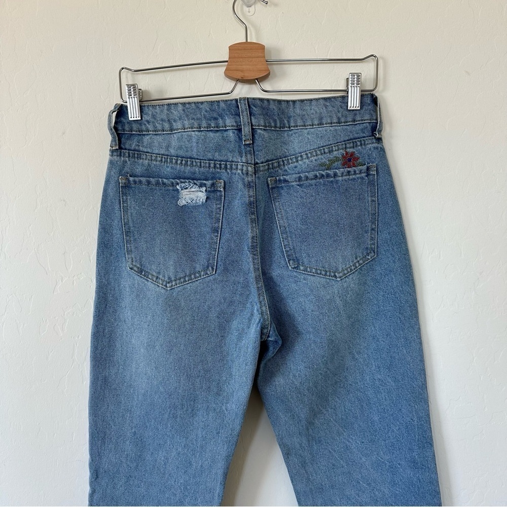 Organic Blue Boho Artsy Embroidered Floral Straight Leg High Rise Jeans Size 7 - Picture 8 of 12